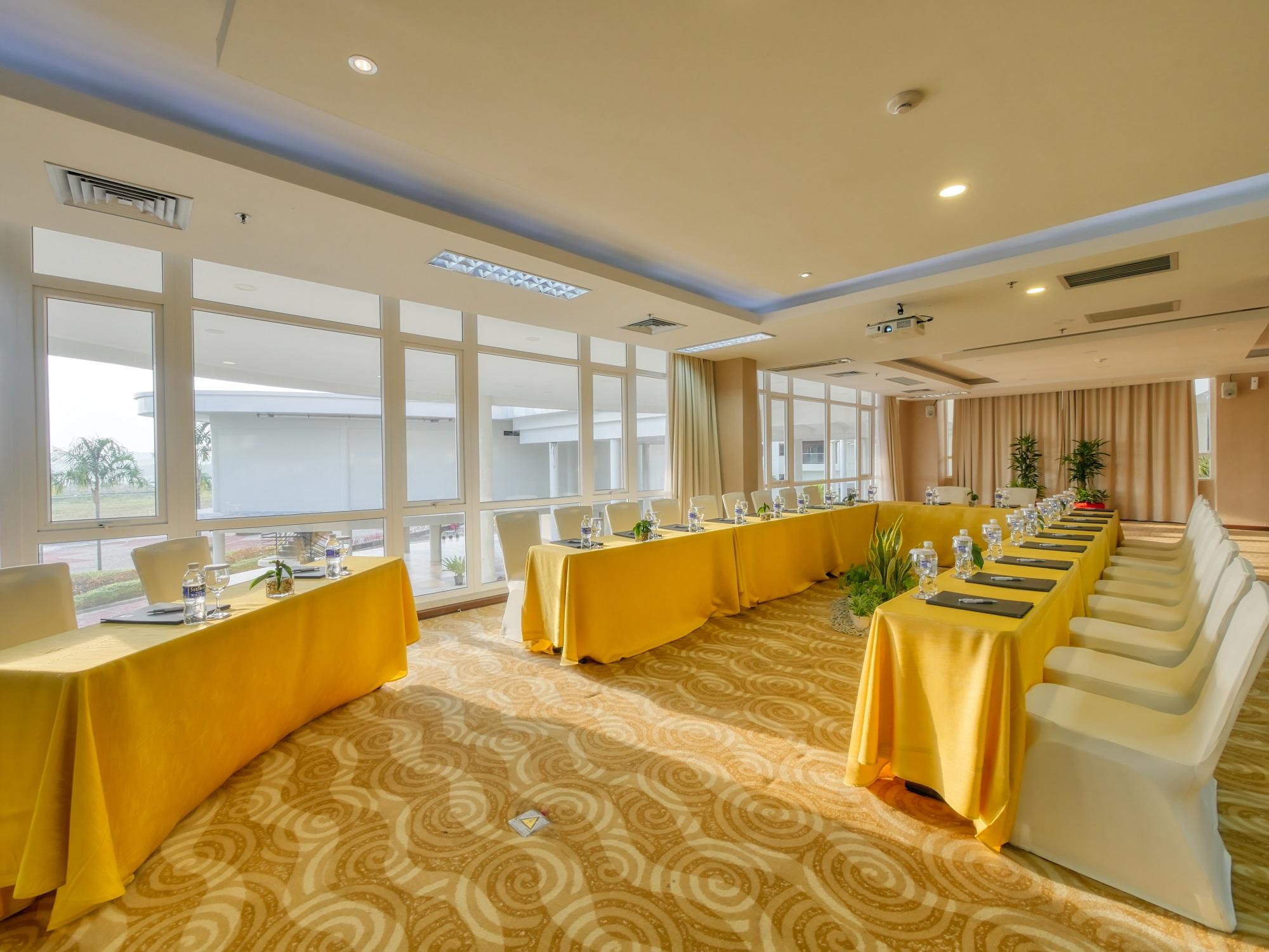 Grand Lagoi Hotel Bintan Exterior photo