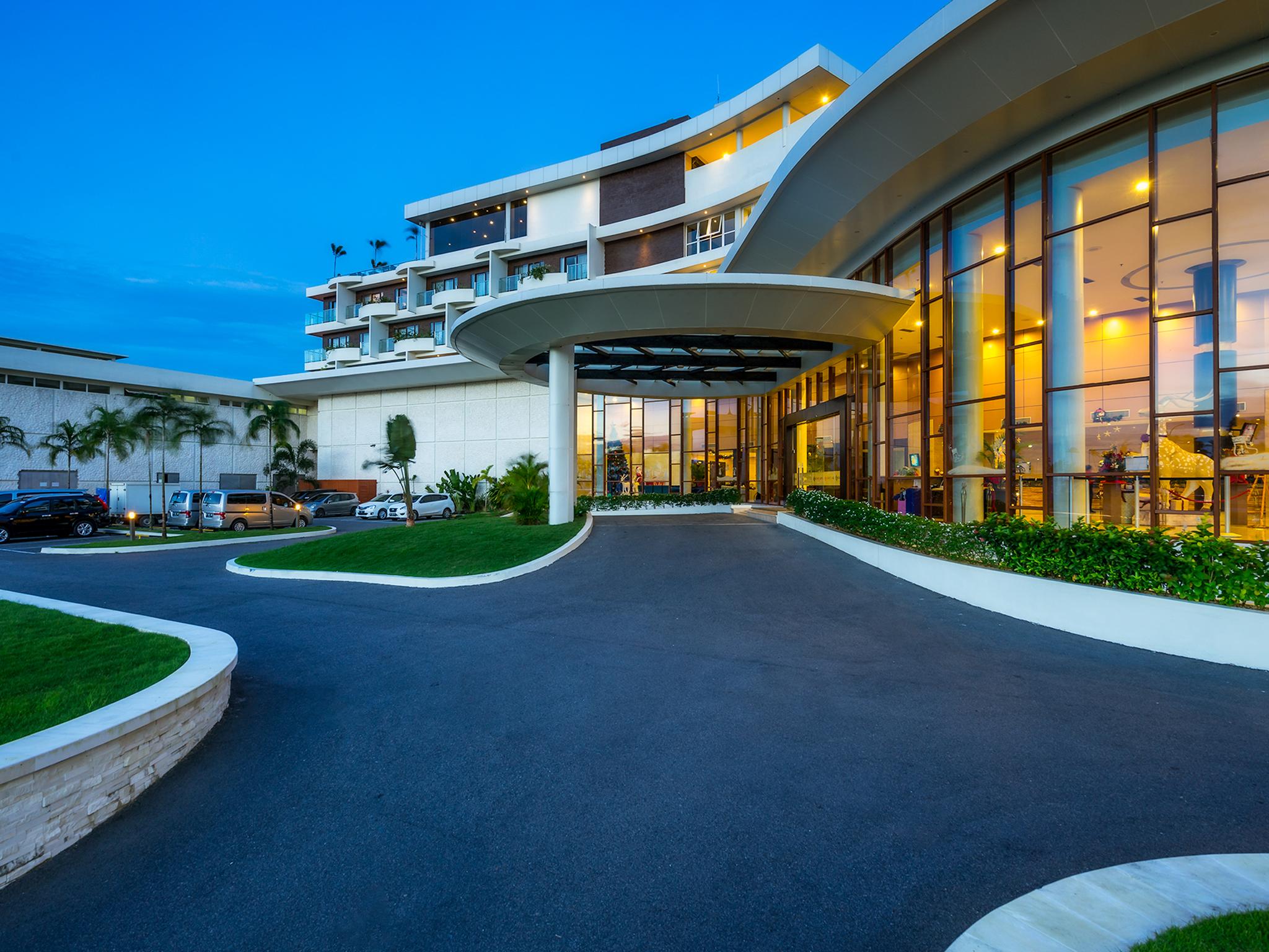 Grand Lagoi Hotel Bintan Exterior photo