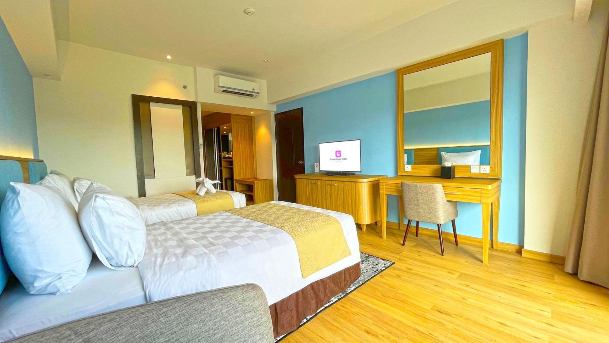 Grand Lagoi Hotel Bintan Exterior photo