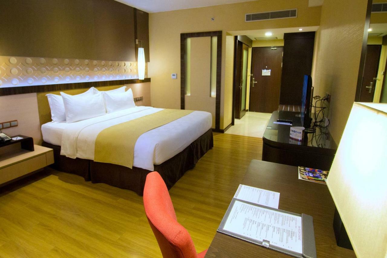 Grand Lagoi Hotel Bintan Exterior photo
